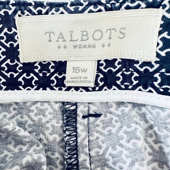 Talbots Woman Geometric Blue White Shorts Size 16W Stretch 10.5" Bermuda Casual - Picture 6 of 9